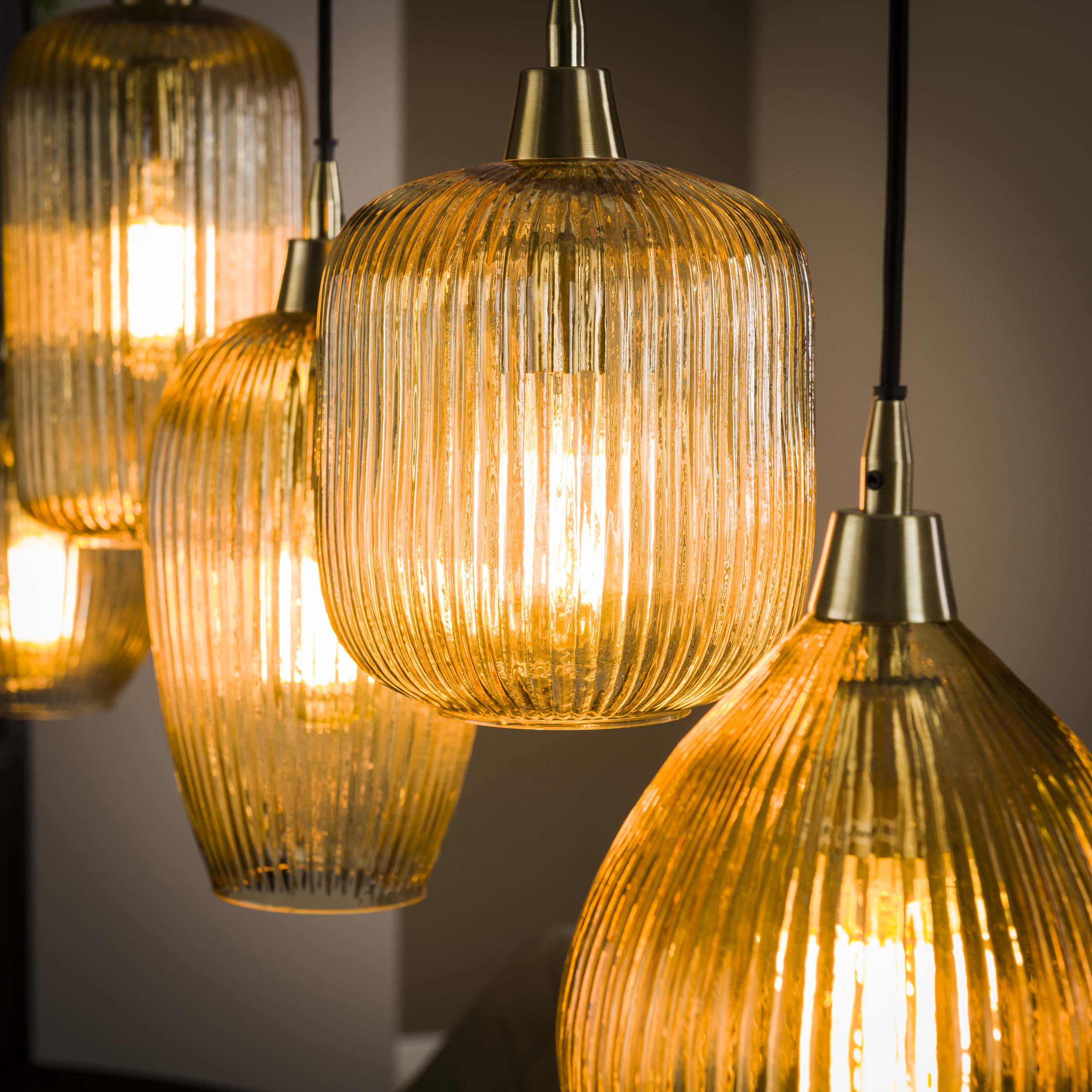 Hänglampa Stripe 5-light - bärnstensfärgad glas
