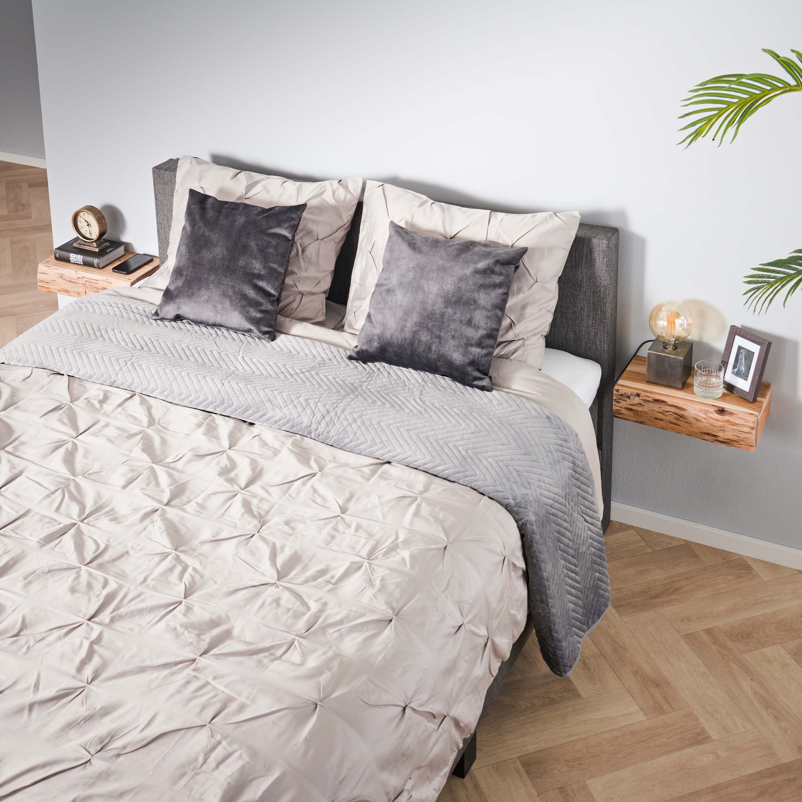 Sängbord Tree L 1 låda - set om 2 - Solid akacia