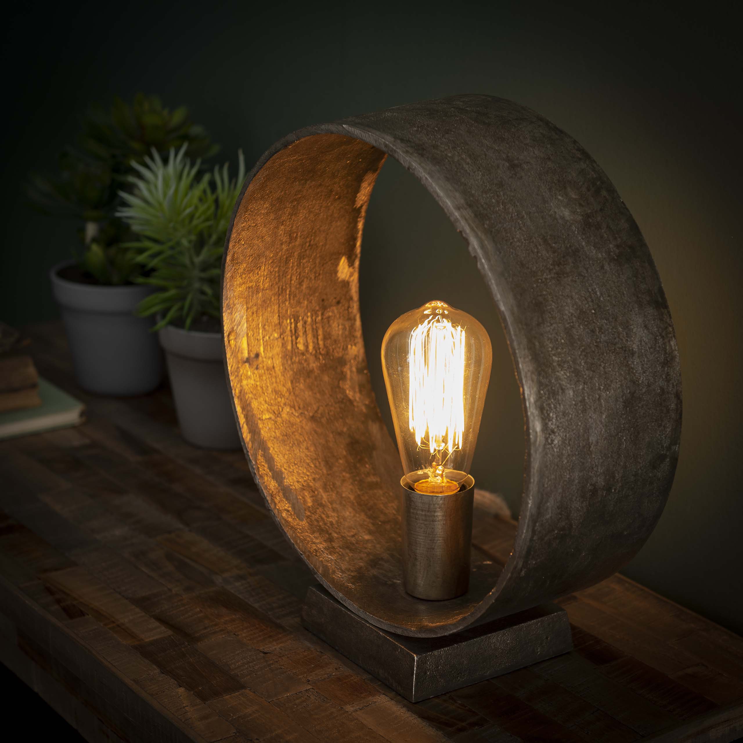 Bordslampa Loop / Antik Nickel
