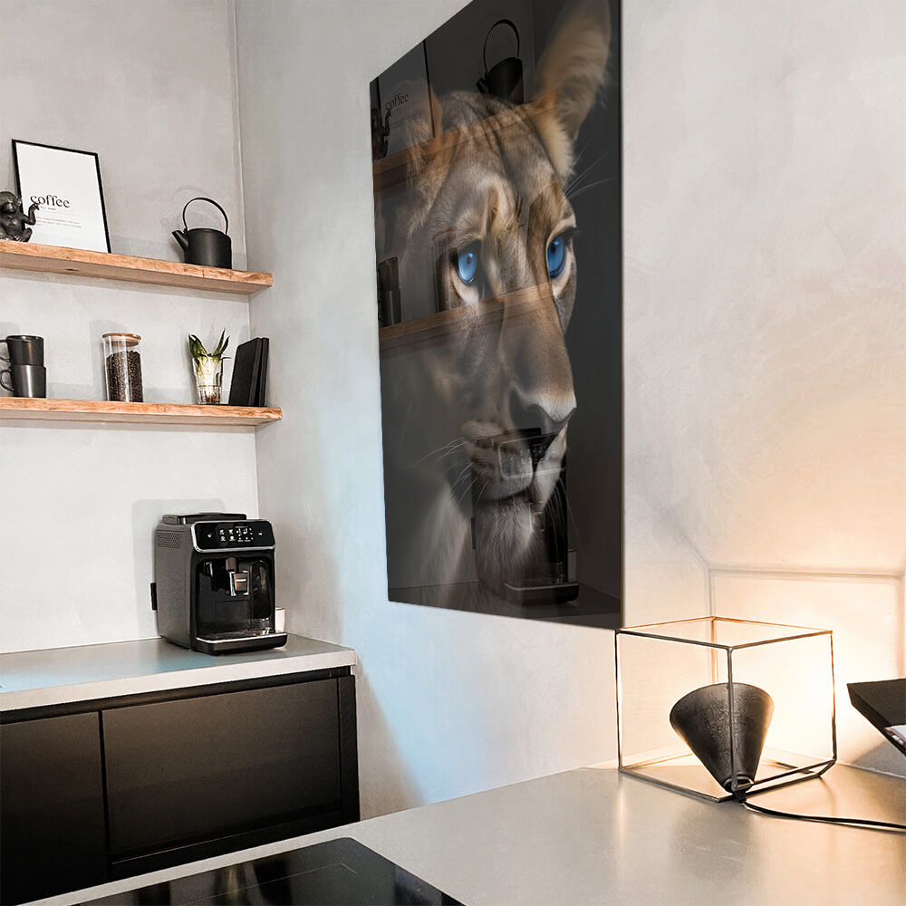 Gazing Lioness – Glas