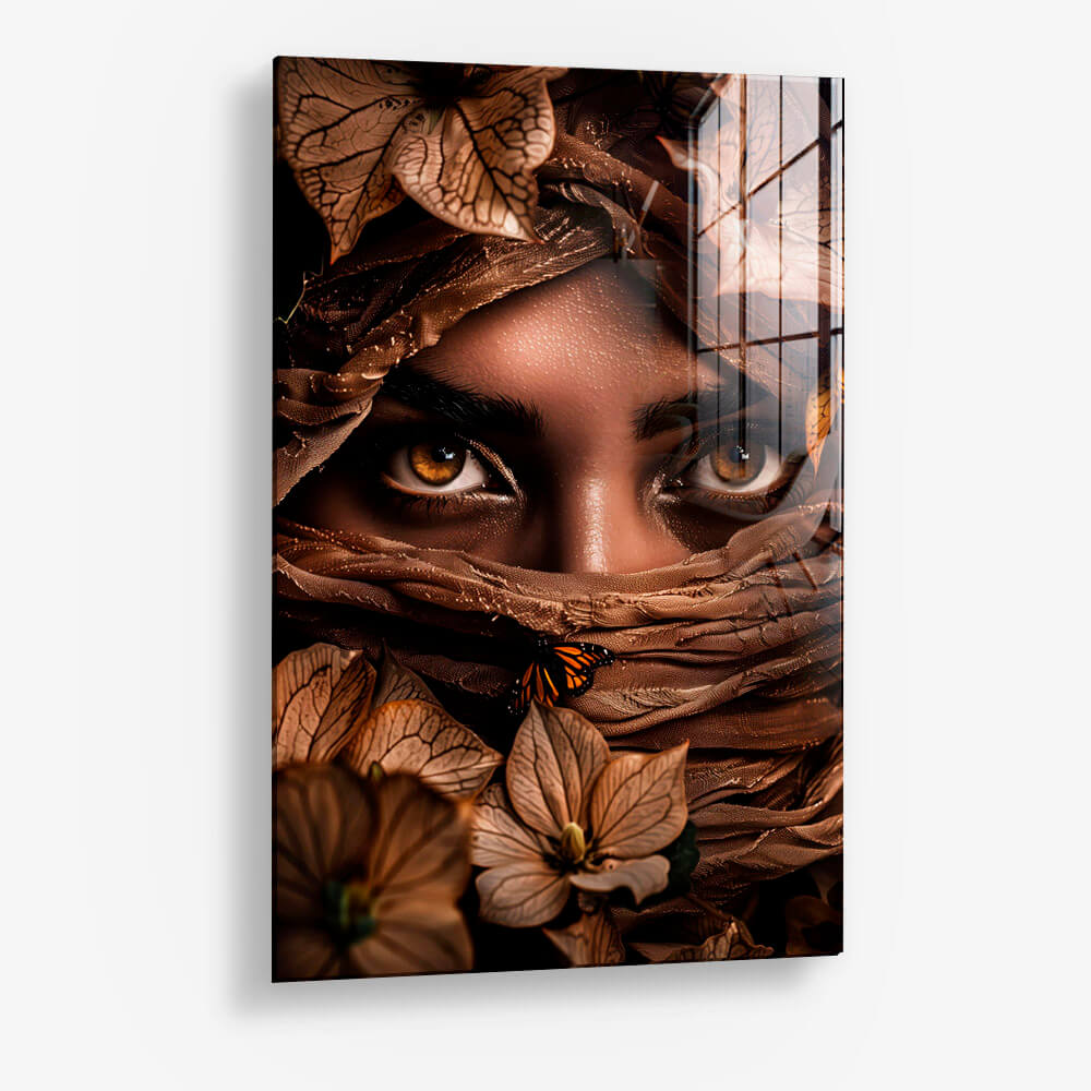 Scarfed Woman – Glas