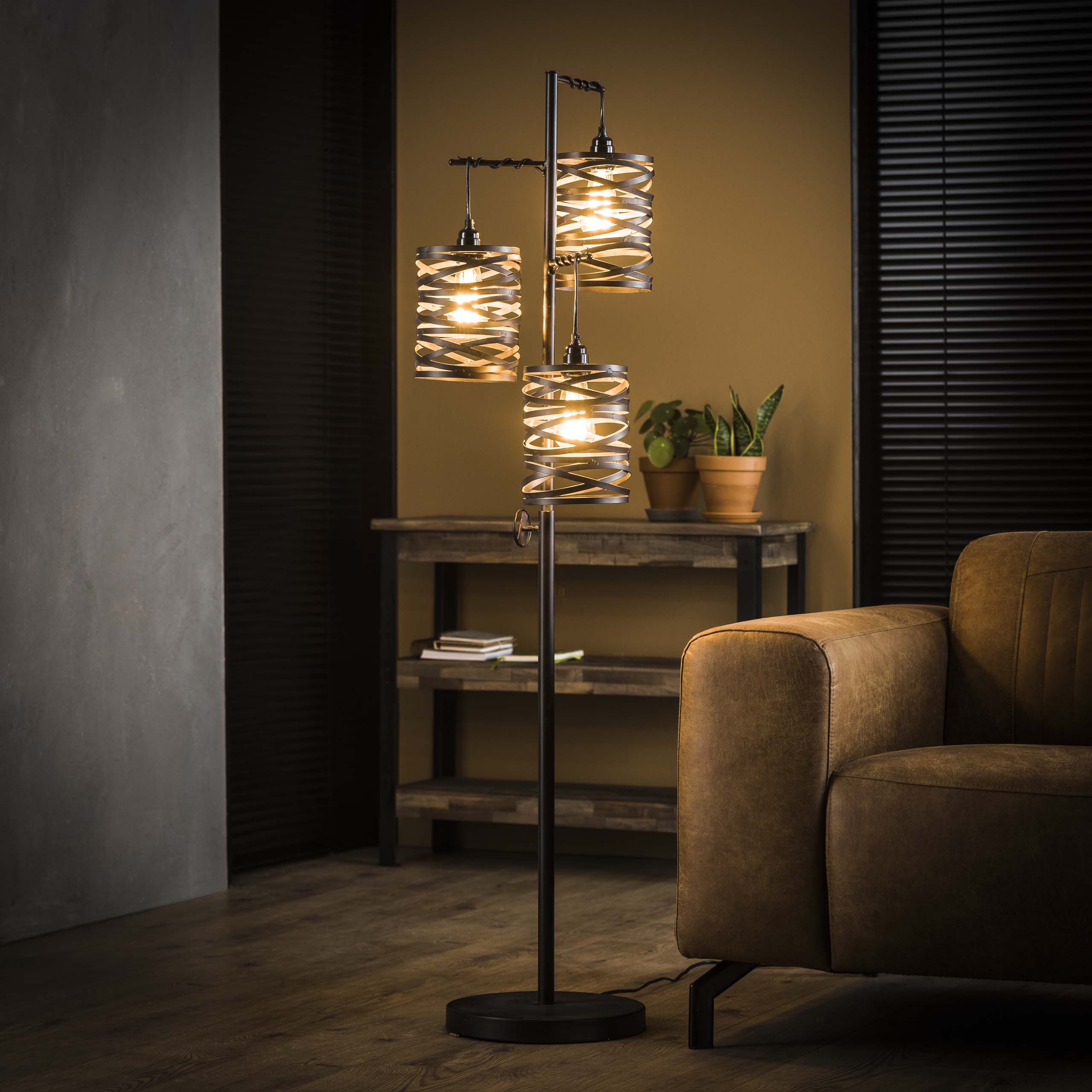 Golvlampa 3L Springer trappsteg