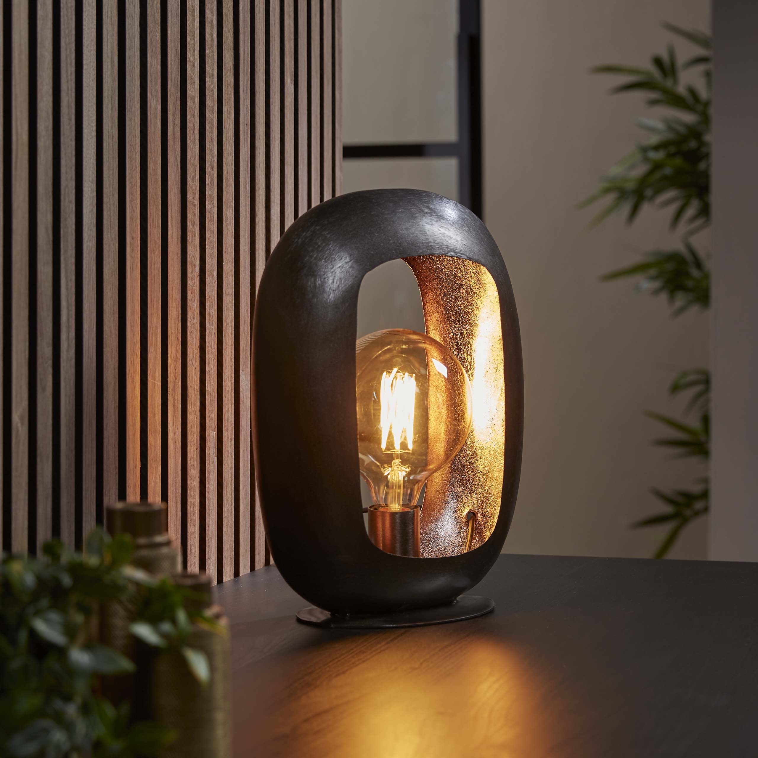 Bordslampa Arch L / Svart nickel