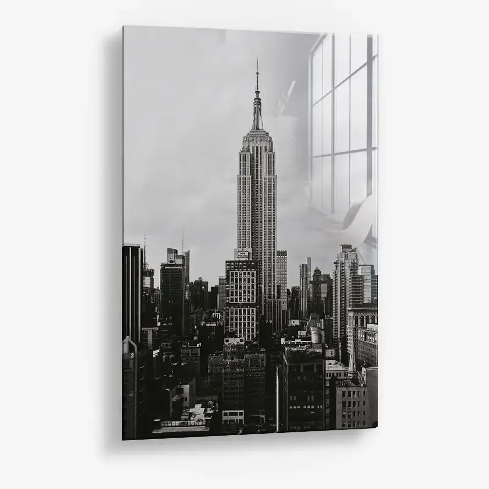 Spire in Cloudlight – Glas