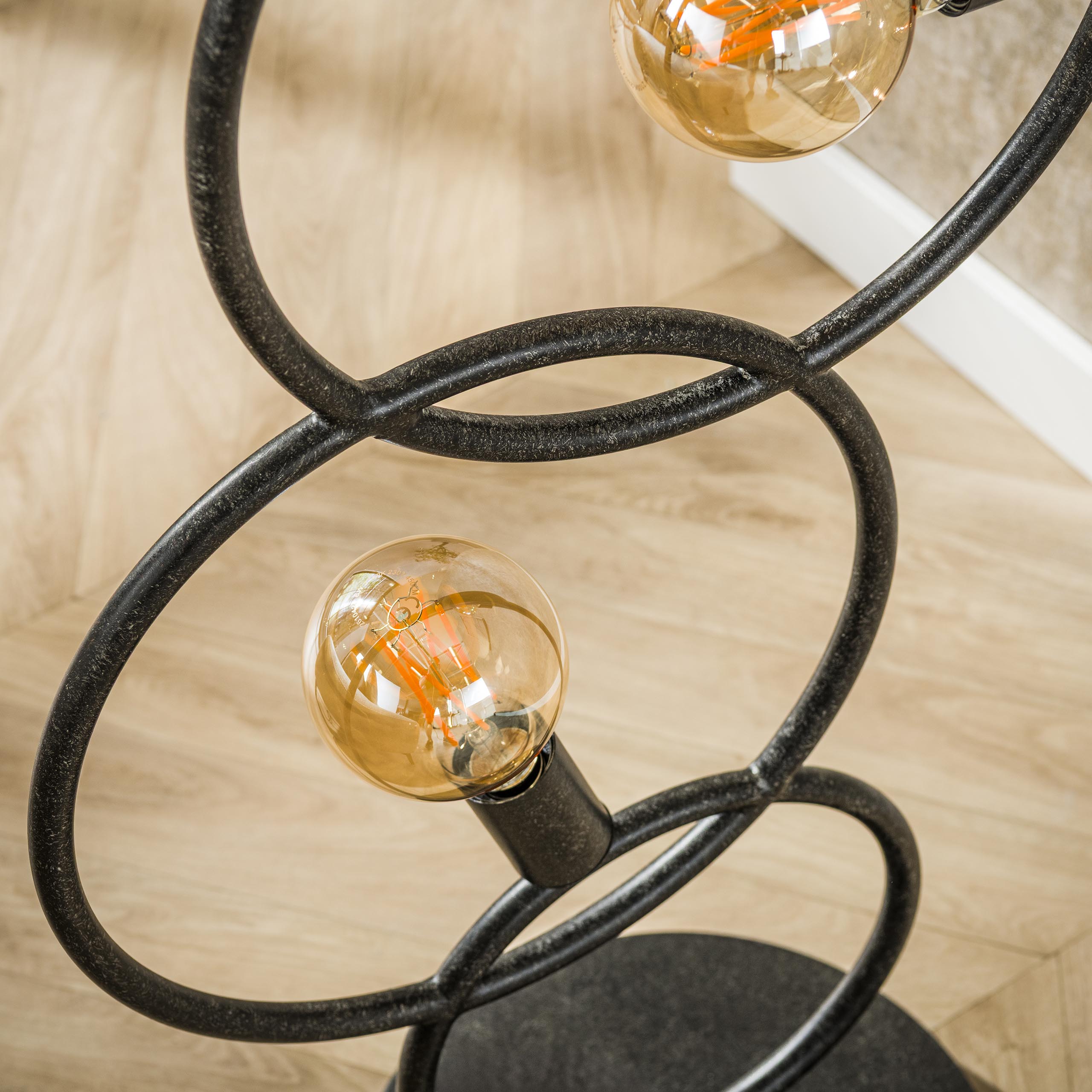 Golvlampa Loop 3-light Artic svart