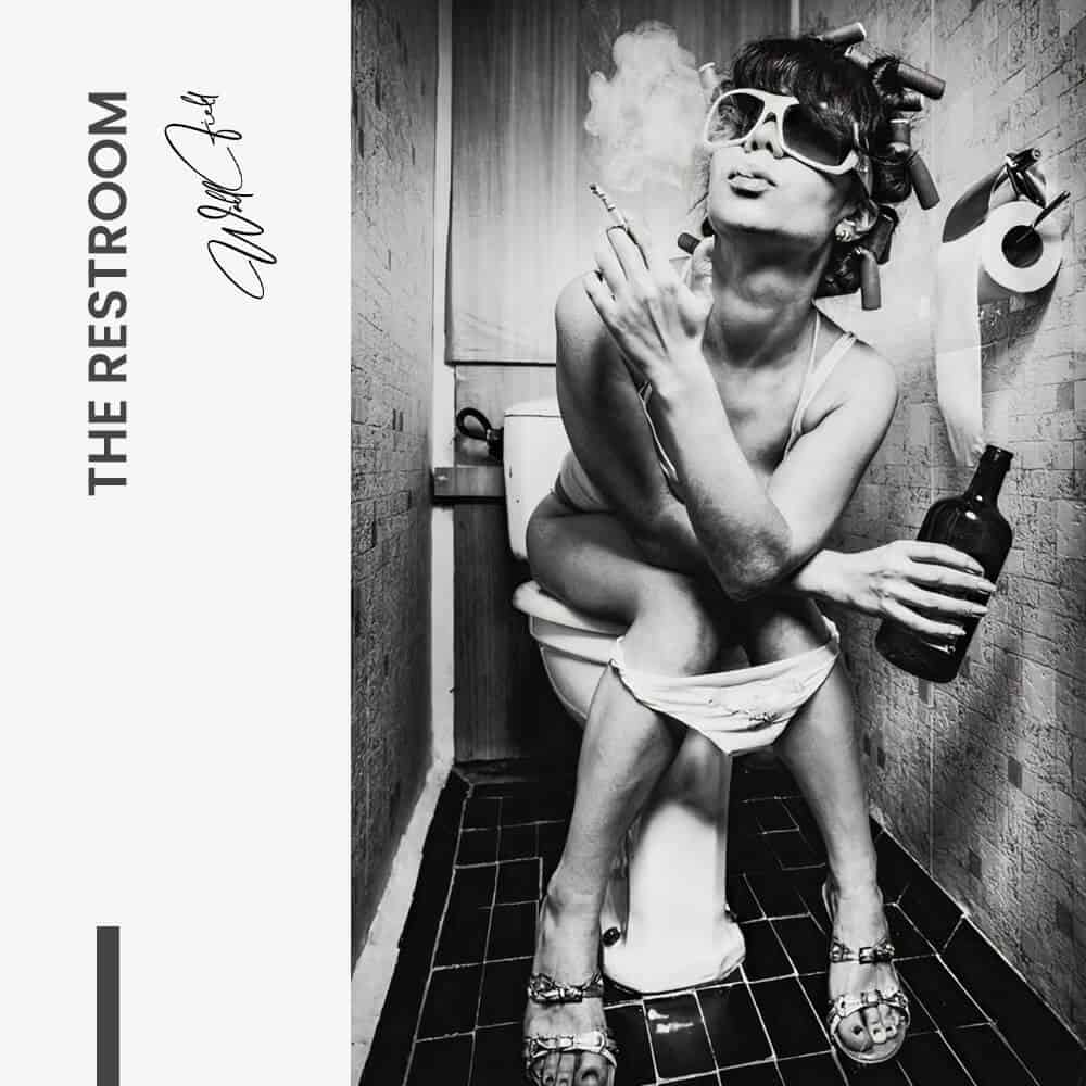 The Restroom – Glas