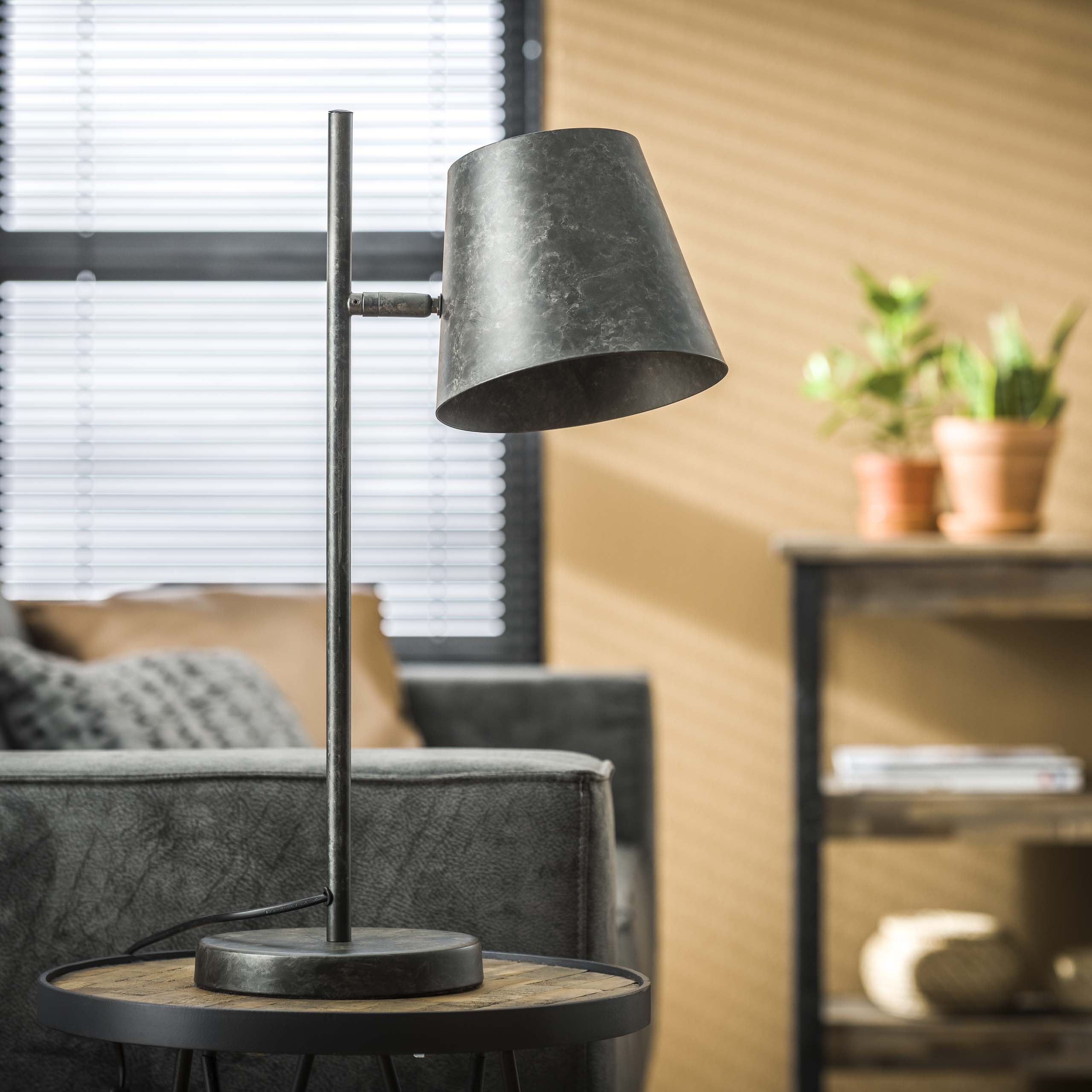 Bordslampa 1L justerbar metallskärm / Charcoal