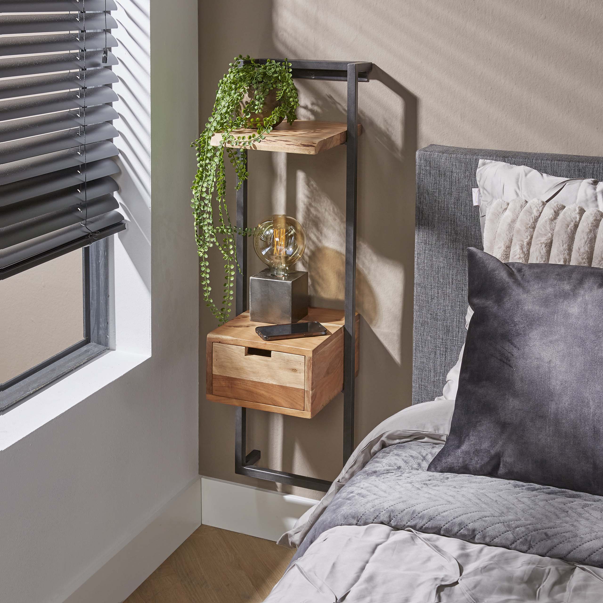 Sängbord air solid XS / Solid acacia naturell