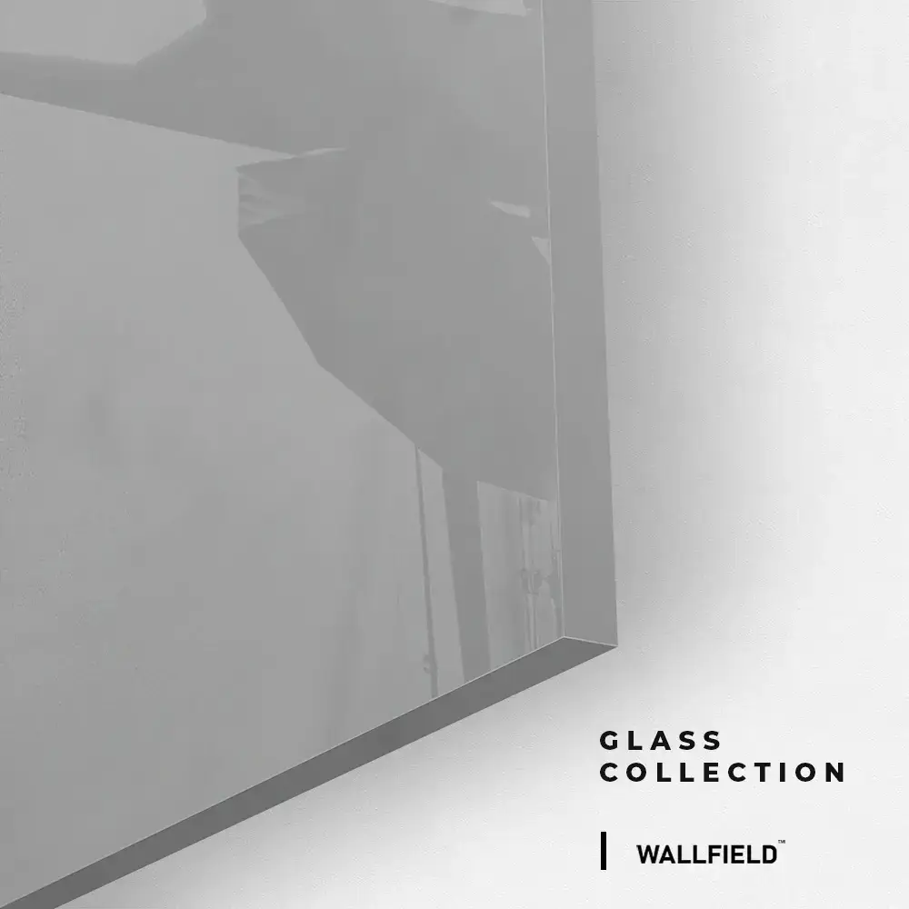 Domestic Noir – Glas