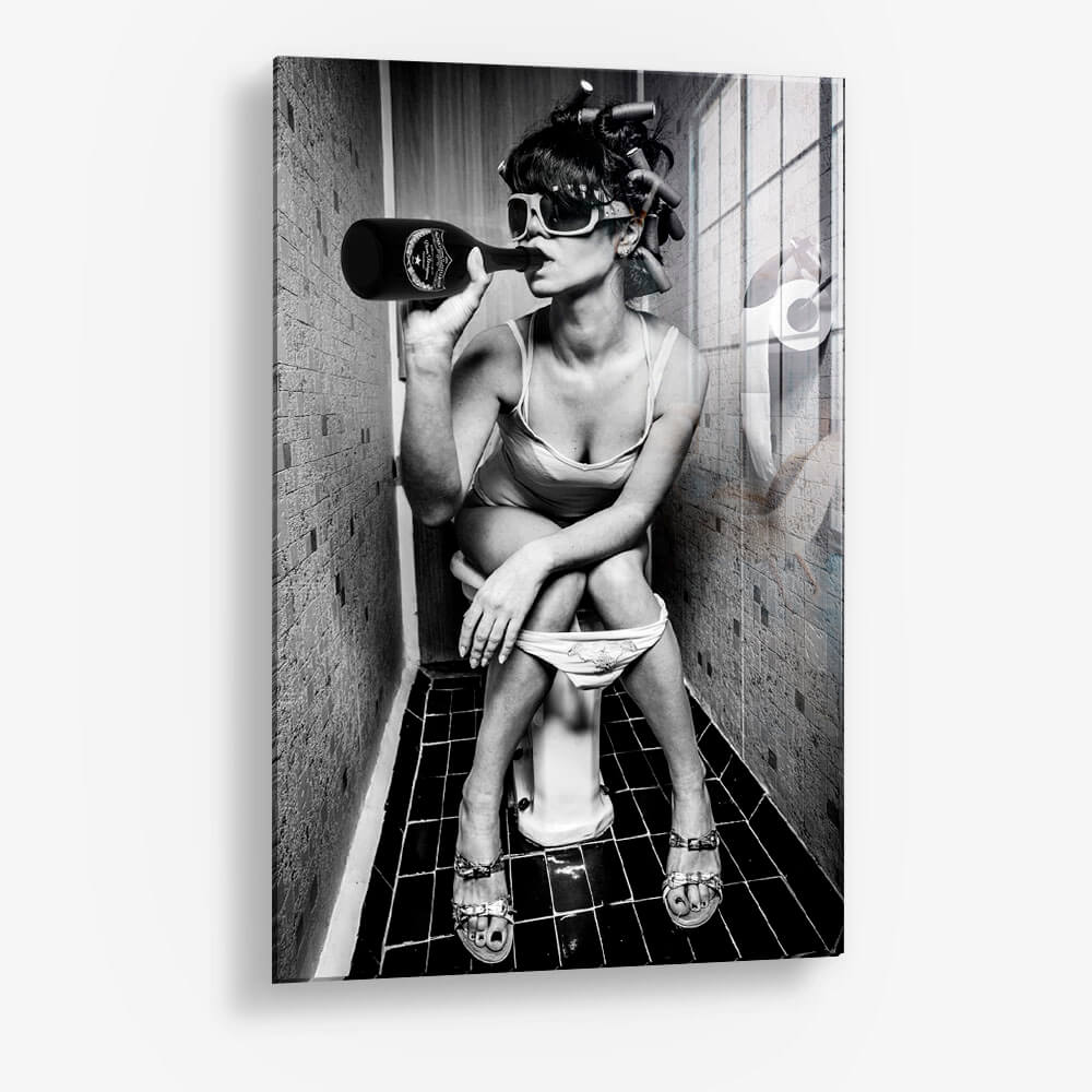 The Restroom II – Glas