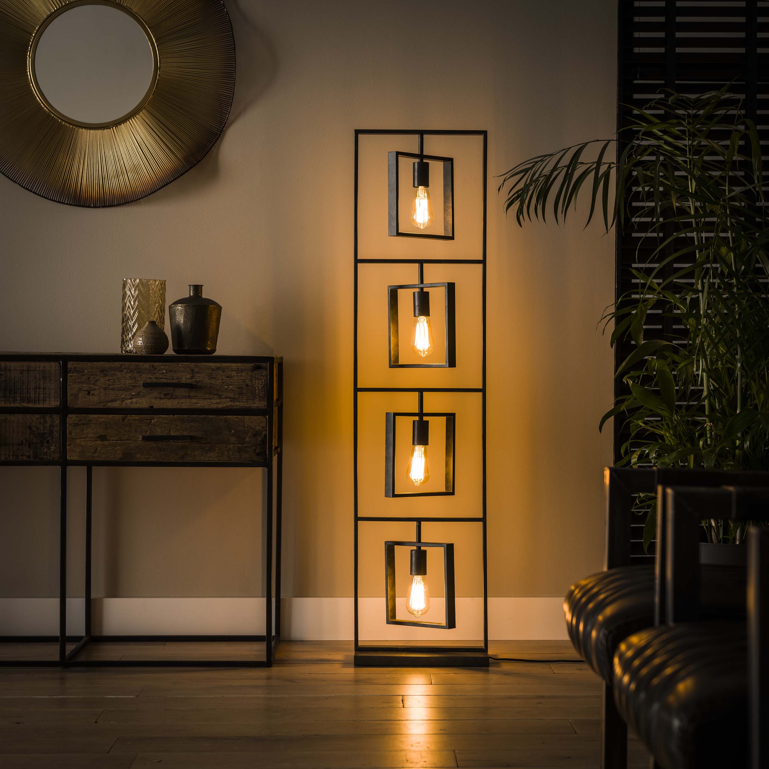 Golvlampa 4L Turn square / Charcoal